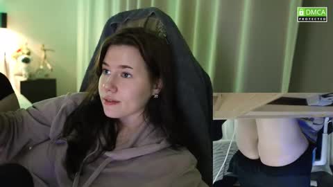 Kristin  online show from November 15, 5:47 pm