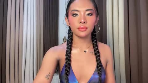 queen ronna online show from May 24, 11:55 pm