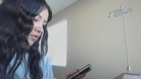 Jasmine online show from December 4, 5:56 pm