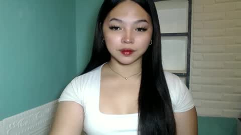 Snapshot of girlthatuneedxxx chatting on October 19, 9:25 am Rhaine online show from October 19, 9:25 am