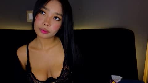 Snapshot of giselle_loren chatting on October 10, 8:03 pm giselle_loren online show from October 10, 8:03 pm