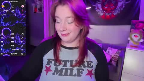 Snapshot of gitera_ chatting on October 16, 6:40 pm AlexaMillis online show from October 16, 6:40 pm