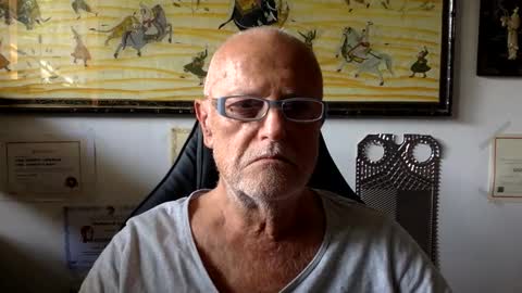 giutomma930394 online show from May 31, 3:55 pm