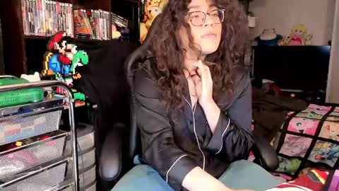 glaceon9 online show from April 18, 7:07 pm