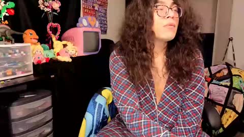 glaceon9 online show from October 5, 6:04 pm