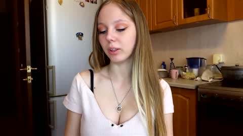 Violetta online show from February 23, 4:47 am