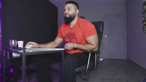 Matthew .. for short call me Matt online show from November 26, 3:59 am