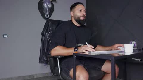 Matthew .. for short call me Matt online show from September 14, 11:39 pm