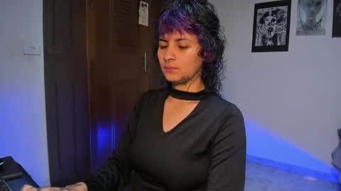 NYX online show from December 3, 7:47 pm