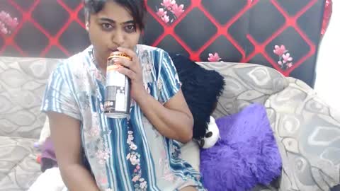 Snapshot of glitter_candy chatting on March 8, 10:45 pm glitter candy online show from March 8, 10:45 pm