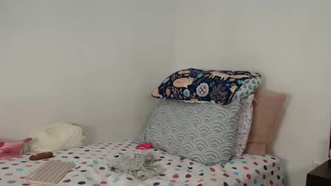 suzy online show from April 19, 2:23 am