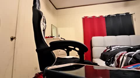 glomightyj online show from December 23, 5:57 am