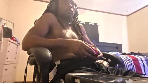 glomightyj online show from May 12, 7:45 pm