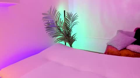 Mimi online show from November 26, 7:54 pm