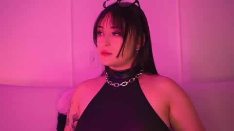 Mimi online show from June 6, 6:47 pm