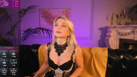 Snapshot of gloria_lovely chatting on February 1, 10:48 am Gloria online show from February 1, 10:48 am