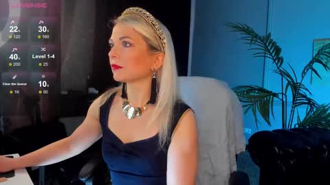 Snapshot of gloria_lovely chatting on February 27, 11:17 am Gloria online show from February 27, 11:17 am