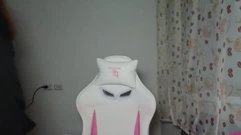 gloria_thomas online show from March 23, 2:00 pm