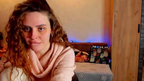 Snapshot of gloria_wood chatting on February 12, 10:59 pm Gloria Wood online show from February 12, 10:59 pm