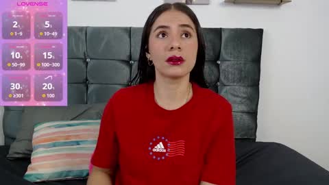 Snapshot of glossy_muse chatting on September 12, 12:18 pm glossy_muse online show from September 12, 12:18 pm