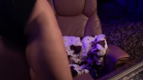 Goddess Mae  NYC online show from April 10, 1:00 am