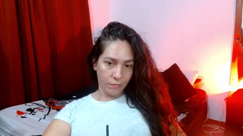 Snapshot of goddessnahi chatting on January 28, 7:22 am Naih Reyes online show from January 28, 7:22 am