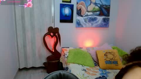 Snapshot of goddessnahi chatting on October 8, 4:07 am Naih Reyes online show from October 8, 4:07 am