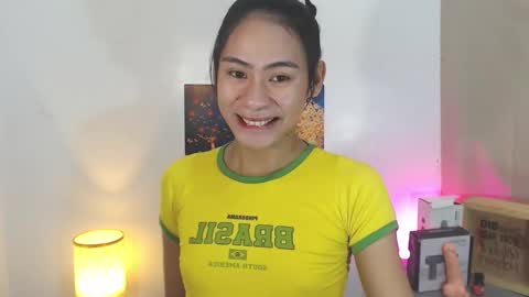 Kyla and Nian online show from October 21, 3:55 am