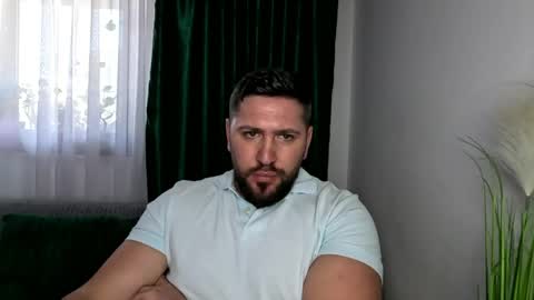gold_alpha_boy online show from April 7, 2:41 pm