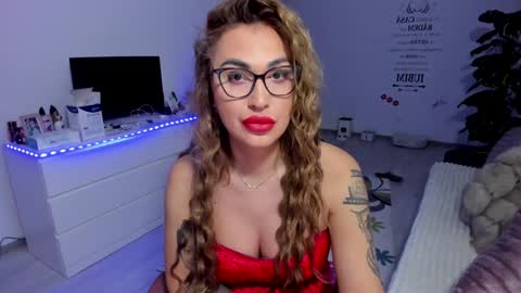 Nicole.. online show from January 10, 5:26 am