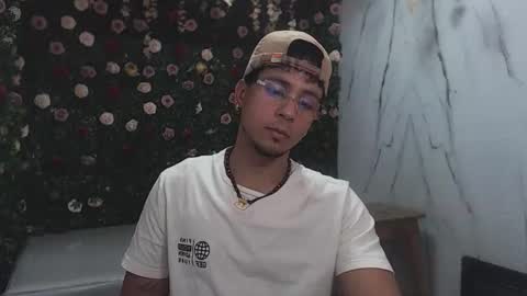 Jeff and Sebas online show from May 23, 9:33 pm