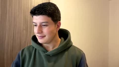 goldenknight33 online show from October 23, 4:19 pm