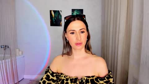 Olivia online show from March 18, 8:04 pm