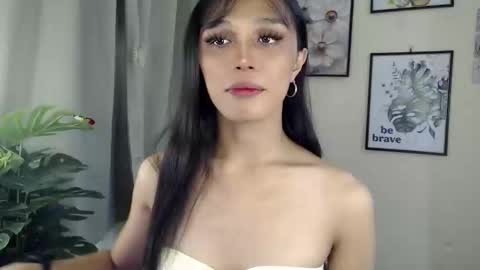 Snapshot of goldenlily69 chatting on September 13, 5:59 pm Lily is Gold online show from September 13, 5:59 pm