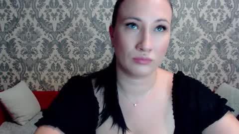 Snapshot of goldmoonn chatting on January 29, 12:13 pm goldmoonn online show from January 29, 12:13 pm