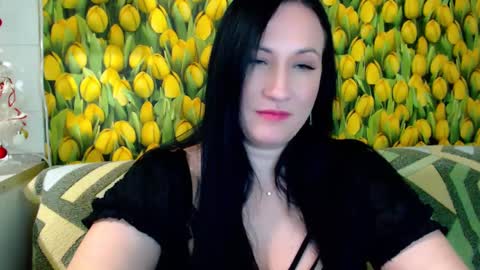 Snapshot of goldmoonn chatting on January 22, 7:24 pm goldmoonn online show from January 22, 7:24 pm