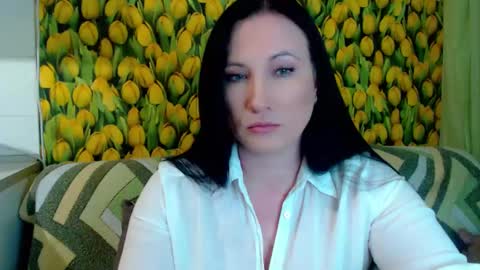 Snapshot of goldmoonn chatting on March 1, 12:56 pm goldmoonn online show from March 1, 12:56 pm
