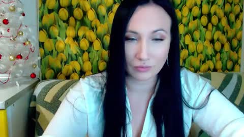 Snapshot of goldmoonn chatting on January 10, 6:49 pm goldmoonn online show from January 10, 6:49 pm