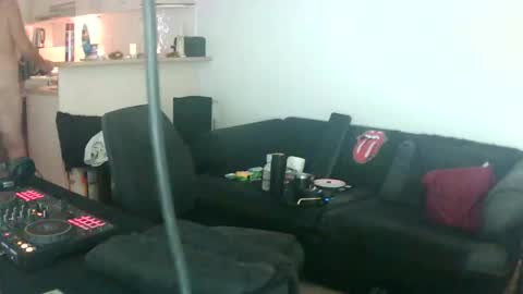 goldyguy011 online show from May 9, 11:33 pm