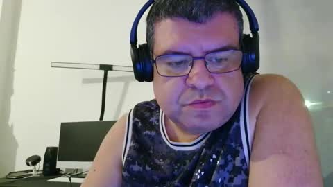 Snapshot of gomezgonz5 chatting on September 21, 10:03 pm gomezgonz5 online show from September 21, 10:03 pm
