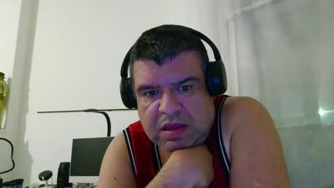 Snapshot of gomezgonz5 chatting on September 17, 8:34 pm gomezgonz5 online show from September 17, 8:34 pm