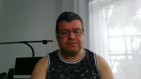 Snapshot of gomezgonz5 chatting on September 27, 1:42 pm gomezgonz5 online show from September 27, 1:42 pm