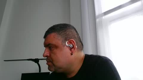 Snapshot of gomezgonz5 chatting on October 7, 1:29 pm gomezgonz5 online show from October 7, 1:29 pm