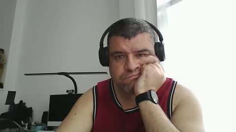 Snapshot of gomezgonz5 chatting on October 10, 12:44 pm gomezgonz5 online show from October 10, 12:44 pm