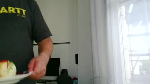 Snapshot of gomezgonz5 chatting on September 30, 3:33 pm gomezgonz5 online show from September 30, 3:33 pm