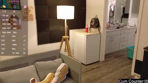 Snapshot of gomoreup chatting on October 25, 3:40 am gomoreup online show from October 25, 3:40 am