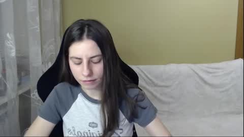 Elizabeth Effie online show from February 21, 5:27 pm