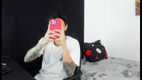 Snapshot of goodboy69i chatting on February 18, 10:03 pm goodboy69i online show from February 18, 10:03 pm