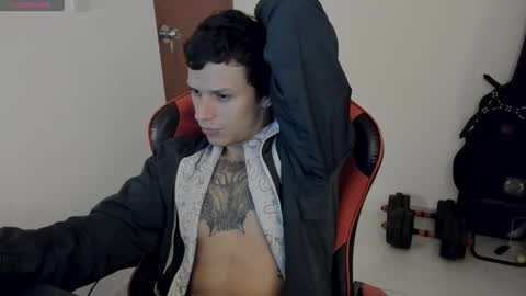 Snapshot of goodboy69i chatting on October 11, 12:26 am goodboy69i online show from October 11, 12:26 am