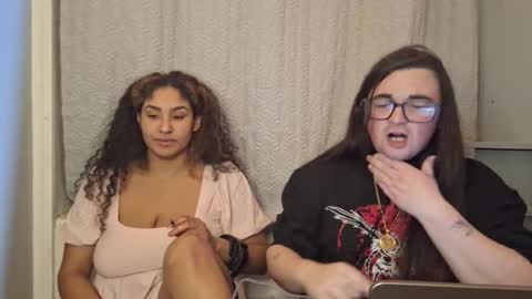 Snapshot of goodgrl1799 chatting on February 24, 8:58 pm goodgrl1799 online show from February 24, 8:58 pm